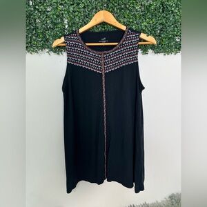 J Jill Black Embroidered Dipped Hem Knit Tank size M